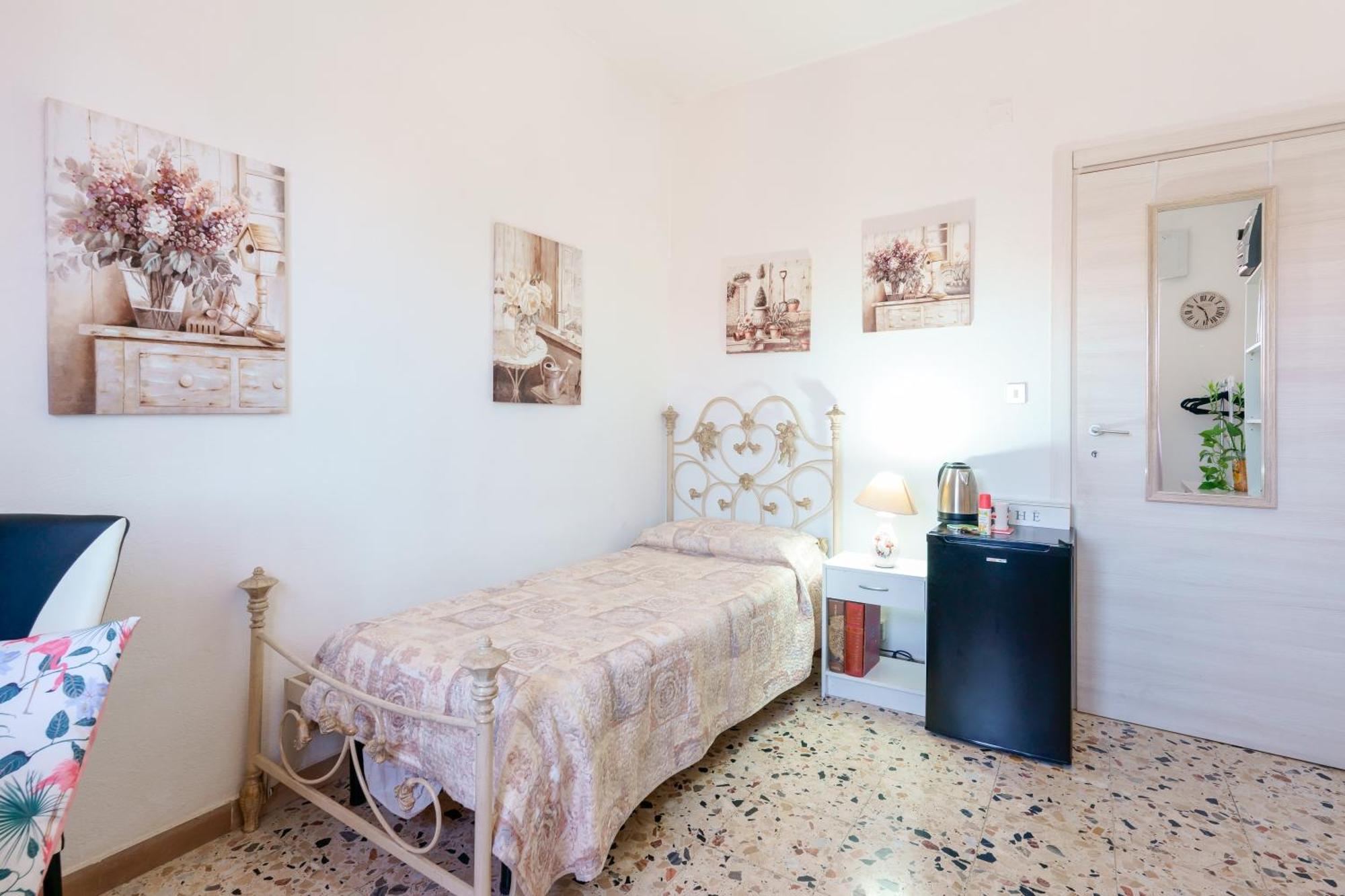 B&B Pothos: Cozy Stay with Modern Amenities Cagliari Exterior photo